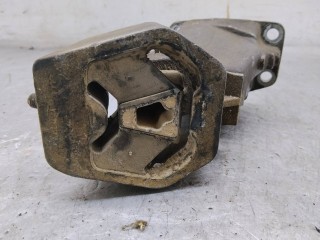 Кронштейн (крепление), Audi A6 C4 1994-1997