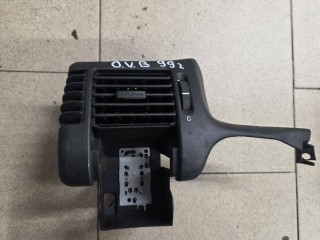 Дефлектор обдува салона Opel Vectra B 1995-2000, 1.6 л, 90463805