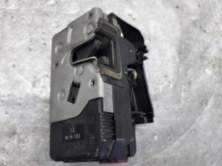 замок двери передней правой, ориг. номер 13154792, Opel Corsa C 2003-2006