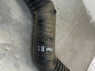 патрубок воздушного фильтра Volkswagen Passat B3 1988-1997, 357129627B