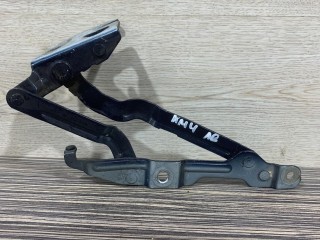 Петля капота левая Audi A4 B5 1994-1999
