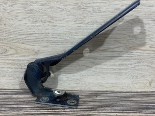 Петля крышки багажника правая Audi A4 B5 1994-1999