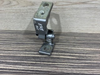 Петля двери передней правой Volkswagen Golf 4 поколение 1997-2006