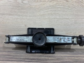домкрат, Mercedes-Benz C W203 2002-2005