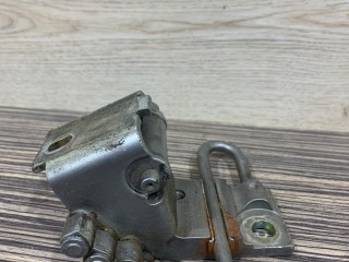 петля двери передней правой, Volkswagen Golf 4 поколение 1997-2006