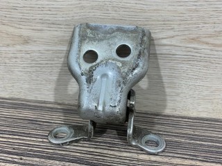 петля двери передней правой, Ford Fiesta 5 поколение 2001-2007