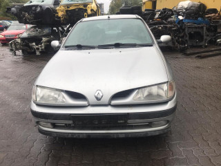 Renault Megane 1 поколение 1996г. 1.6 л. - фото №5