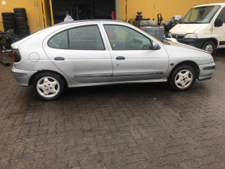 Renault Megane 1 поколение 1996г. 1.6 л. - фото №7