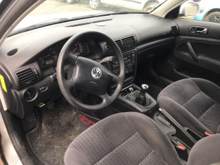 Volkswagen Passat B5 2000г. 1.6 л. - фото №3