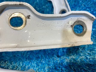 Петли капота, ориг. номер 5E0823302, 5E0823301, Skoda Octavia 2013-2017