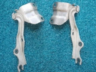 Петли капота Mazda 6 2005-2008, GS1D52410A