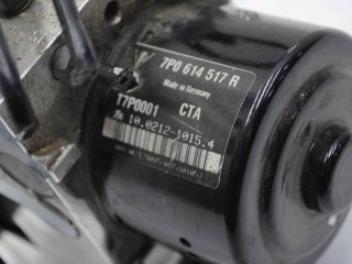 Блок ABS, ориг. номер 7P0614517RBEF, Volkswagen Touareg 2 2010-2014