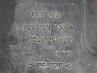 Корпус воздушного фильтра, ориг. номер 028129607M, Volkswagen Transporter T4 1990-2003