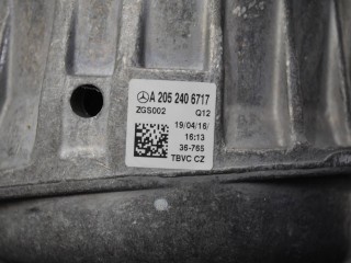 Подушка крепления двигателя, ориг. номер A2052406617, Mercedes-Benz C-Класс W204/S204/C204 рест 2011-2015