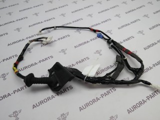Дверная проводка передней, ориг. номер 8215276131, Lexus CT 2010-2014
