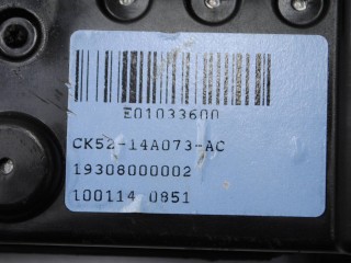 Блок предохранителей, ориг. номер LR050937, CK5214A073EB, Land Rover Range Rover 4 2012-2017
