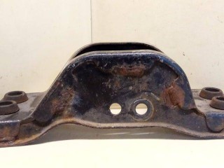 кронштейн коробки (балка кпп), Nissan Serena С23 [2-й рестайлинг] 1997-2001