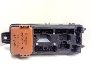 блок реле и предохранителей, ориг. номер MB953355, Mitsubishi Carisma 1 поколение 1995-1999