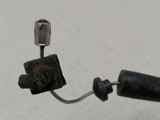 ручка открывания капота, ориг. номер 8200274233, 7700834395, Renault Megane 1 поколение 1995-1999