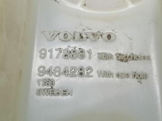 бачок омывателя, ориг. номер 9178881, 9484282, Volvo S60 1 поколение 2000-2004