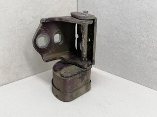 Петля двери передней правой Renault Scenic 2 поколение 2003-2006