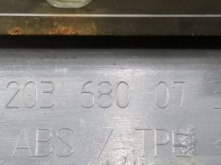 комплект накладок на пороги (внутренние), ориг. номер A2036801035, A2036800735, A2036800835, A2036800935, Mercedes-Benz C W203 2000-2004