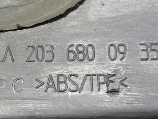 комплект накладок на пороги (внутренние), ориг. номер A2036801035, A2036800735, A2036800835, A2036800935, Mercedes-Benz C W203 2000-2004
