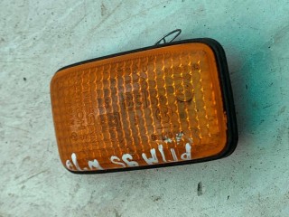 повторитель поворота на крыле, Nissan Primera P10 1990-1997