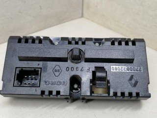 часы, ориг. номер 7700822080, Renault Laguna 1 поколение 1993-1998