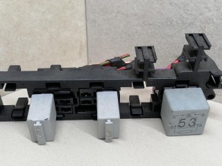блок реле, ориг. номер 141951253B, 1K0951253, 20240072, 1K1939503, Volkswagen Passat B6 2005-2010