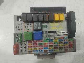 блок предохранителей Opel Astra G 1998-2009, 24412497