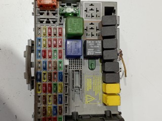 блок предохранителей Opel Astra G 1998-2009, 90589965