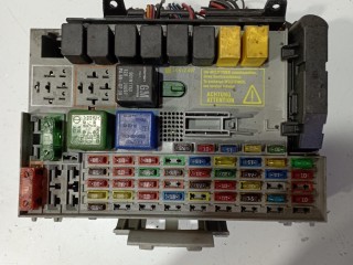 блок предохранителей Opel Astra G 1998-2009, 90589965