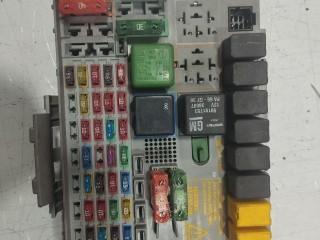 блок предохранителей Opel Astra G 1998-2009, 24412497