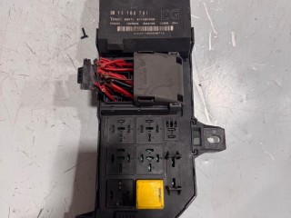 блок предохранителей Opel Vectra C 2002-2005, 13181984