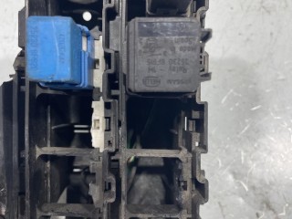 блок реле и предохранителей Opel Astra G 1998-2009, 03447012