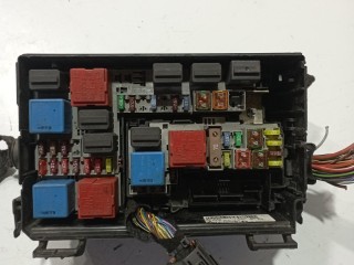 блок предохранителей, ориг. номер 13185560, Opel Corsa D 2006-2011