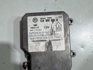 блок управления подушками безопасности Volkswagen Passat B5 1996-2001, 1C0909605B