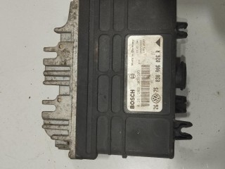 блок управления двигателем Volkswagen Golf 3 поколение 1991-2000, 030906026R