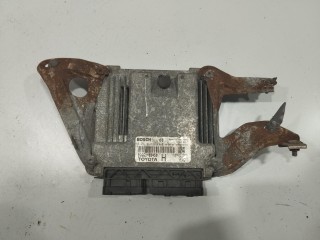 блок управления двигателем Toyota Yaris 2 поколение XP90 2005-2009, 896610D450