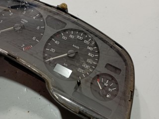 панель приборов (щиток) Opel Zafira A 1999-2003, левый руль, ER09228762