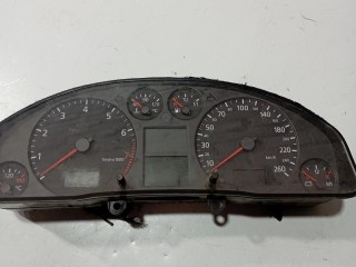 панель приборов (щиток) Audi A6 C5 1997-2001, левый руль, 4B0920900M