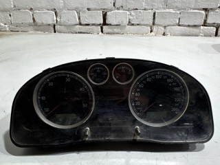 панель приборов (щиток) Volkswagen Passat B5 [рестайлинг] 2000-2005, левый руль, 110080198002