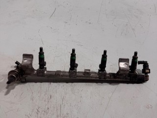 форсунка топливная Ford Focus 1 поколение 1998-2001, 98MFBB
