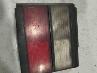 фонарь крышки багажника правый Volkswagen Passat B3 1988-1997, 333945108