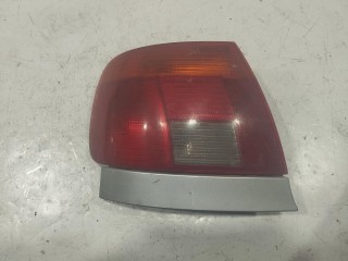 фонарь задний левый Audi A4 B5 1994-1999, 8D0945095A