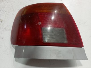 фонарь задний левый Audi A4 B5 1994-1999, 8D0945095
