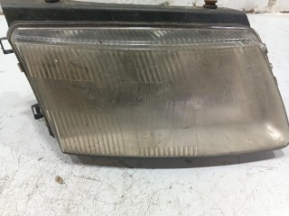 фара правая Volkswagen Passat B5 1996-2001, 3B0941018