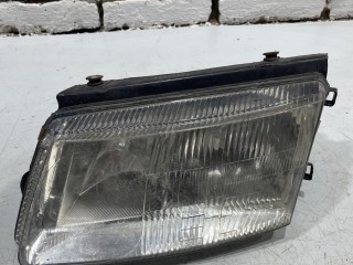 фара левая Volkswagen Passat B5 1996-2001, 14742500