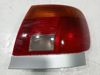 фонарь задний правый Audi A4 B5 1994-1999, 8D0945096